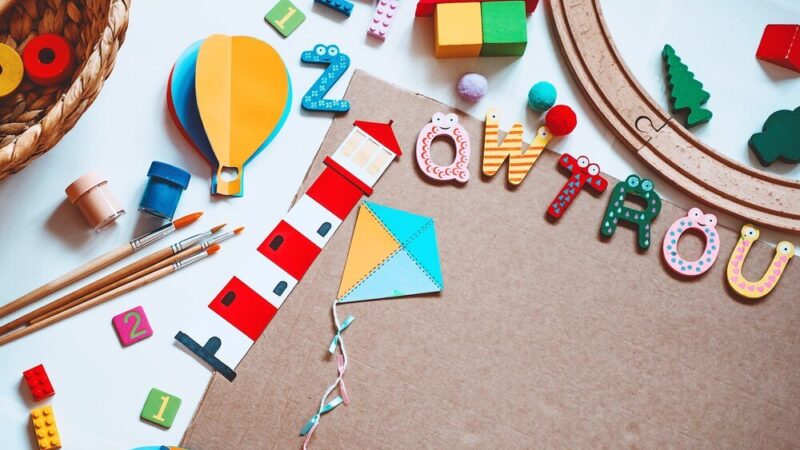 Zabawki edukacyjne dla 3 miesięcznego dziecka: co warto wybrać?