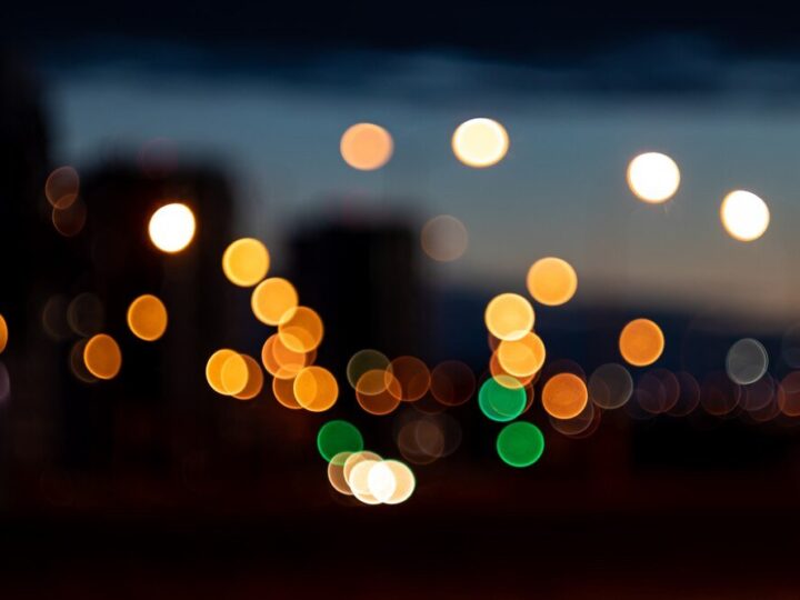 Lampka nocna dla niemowlaka: jak wybrać idealne oświetlenie do pokoju dziecka