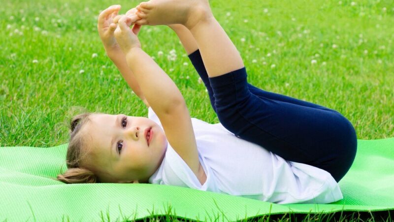 Ćwiczenia relaksacyjne dla dzieci – proste techniki na co dzień