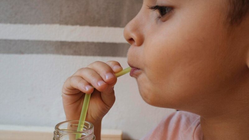 Czy dzieci mogą pić matchę – od jakiego wieku i ile?