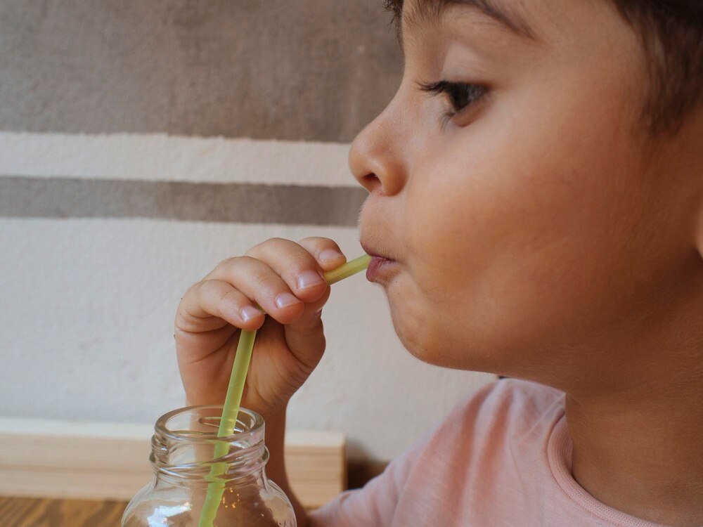 Czy dzieci mogą pić matchę – od jakiego wieku i ile?