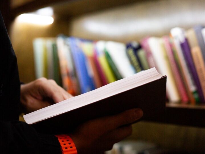 Dżuma streszczenie – przesłanie, symbole, interpretacje