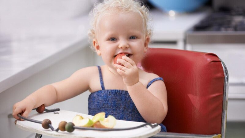 Kolacja dla niemowlaka – co na kolację dla 9-miesięcznego dziecka?