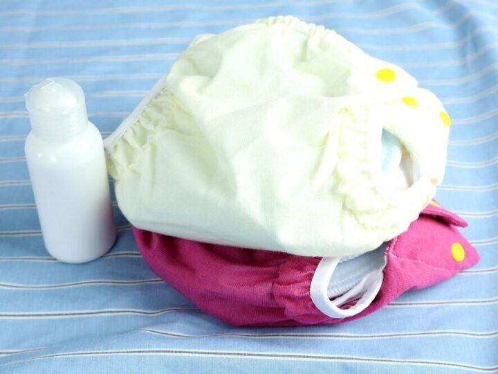 Kosz na pieluchy – jak wybrać najlepszy dla Twojego dziecka?