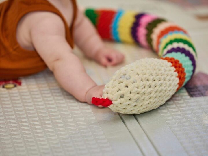 Najlepsze zabawki dla 4-miesięcznego dziecka: jak wspierać rozwój dziecka