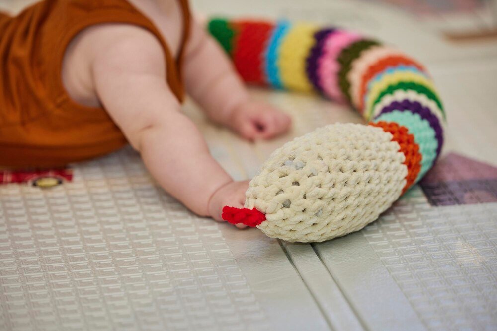 Najlepsze zabawki dla 4-miesięcznego dziecka: jak wspierać rozwój dziecka