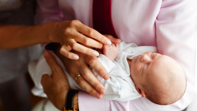 Niedotlenienie okołoporodowe: objawy, skutki i wsparcie w rozwoju dziecka