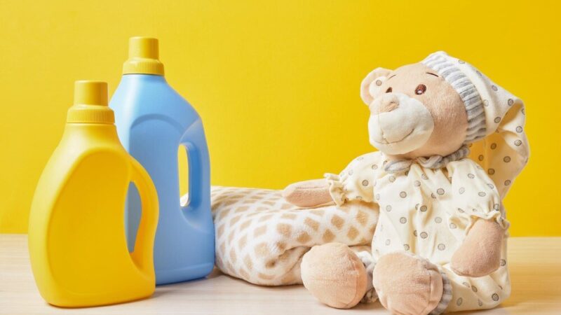 Płyny i proszki do prania dla niemowląt – ranking i rekomendacje