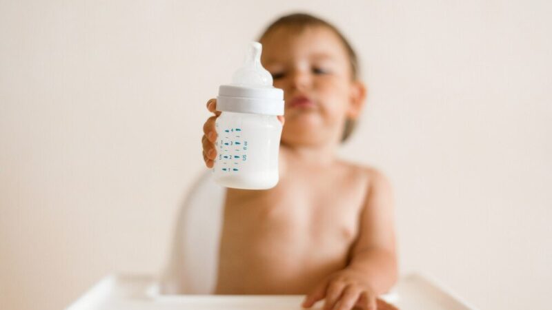 Ranking mleka modyfikowanego – które wybrać dla niemowlaka?