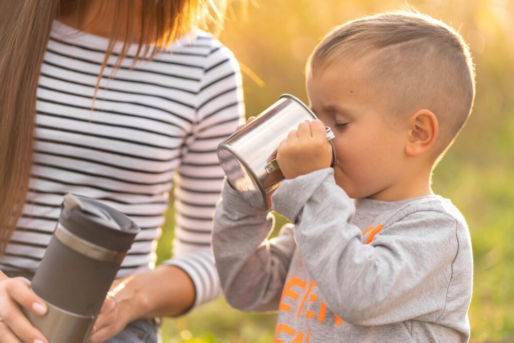 Wybór najlepszego termosu na wodę do mleka modyfikowanego dla noworodka