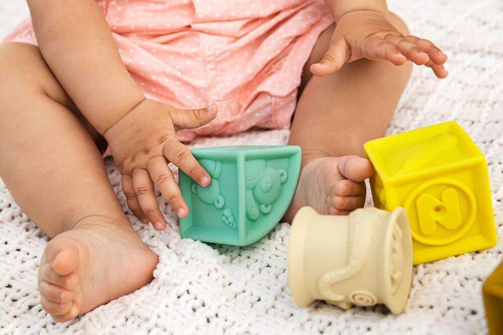 Zabawy sensoryczne dla 9-12 miesięcznego dziecka