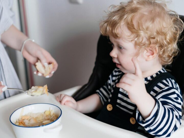 2 letnie dziecko nie chce jeść nic oprócz mleka – co robić i kiedy reagować
