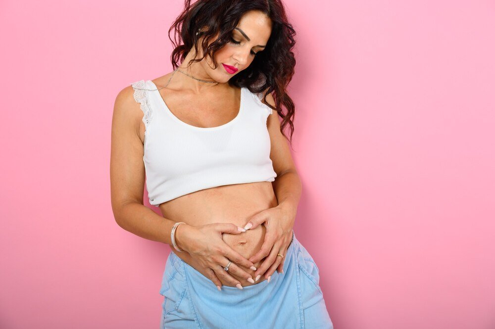 Ból w podbrzuszu i inne dolegliwości w pierwszym trymestrze ciąży