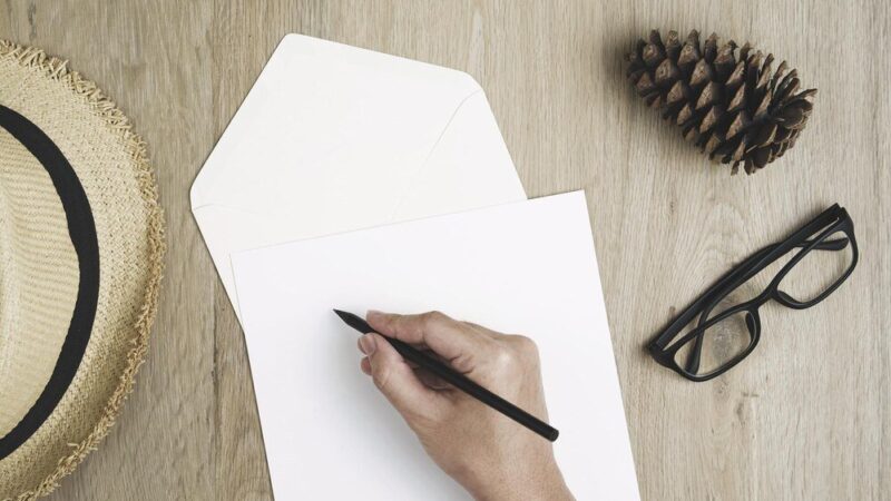 Jak napisać zaproszenie – wzór i praktyczne przykłady