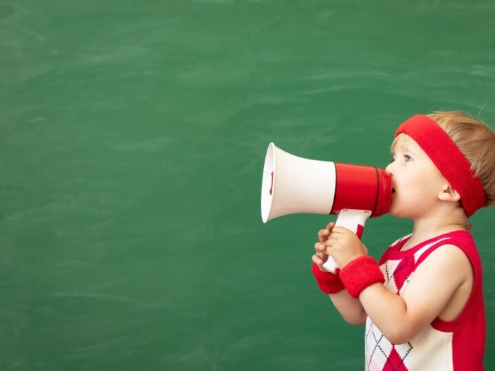 Kiedy dziecko powinno mówić – normy rozwojowe i niepokojące sygnały