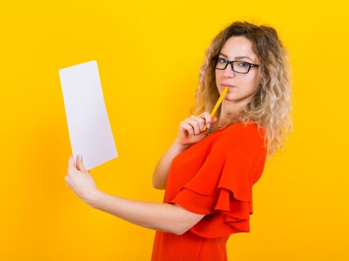 Liśćmi czy liściami – która forma jest poprawna?