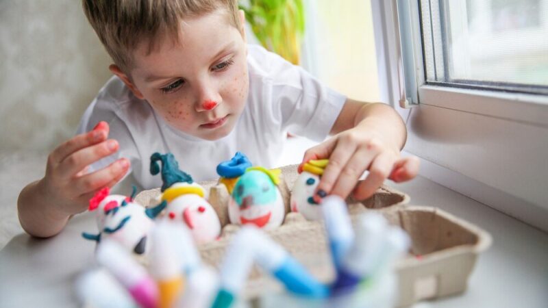 Mądre zabawki dla 7-latka – rozwój przez zabawę