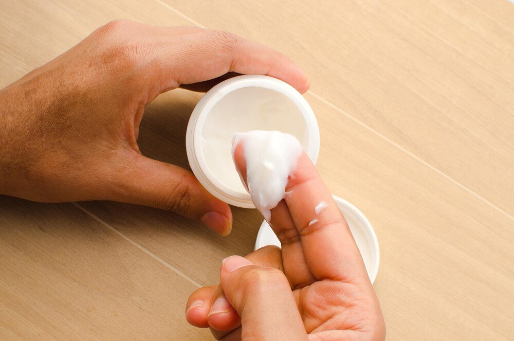 Maść na odparzenia pieluszkowe – jak skutecznie chronić skórę?