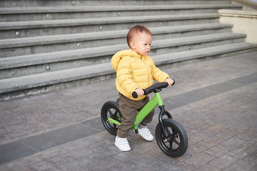 Ranking rowerków biegowych dla 2-latków – jaki model wybrać?