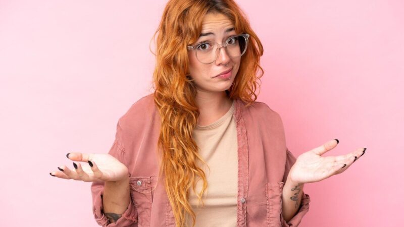 Spod czy z pod – jak poprawnie pisać?