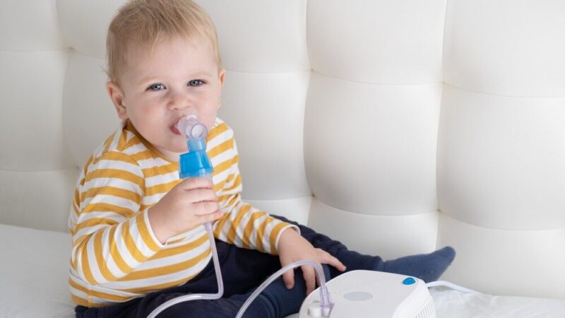 Zapalenie oskrzeli u niemowlaka: objawy, przyczyny i leczenie