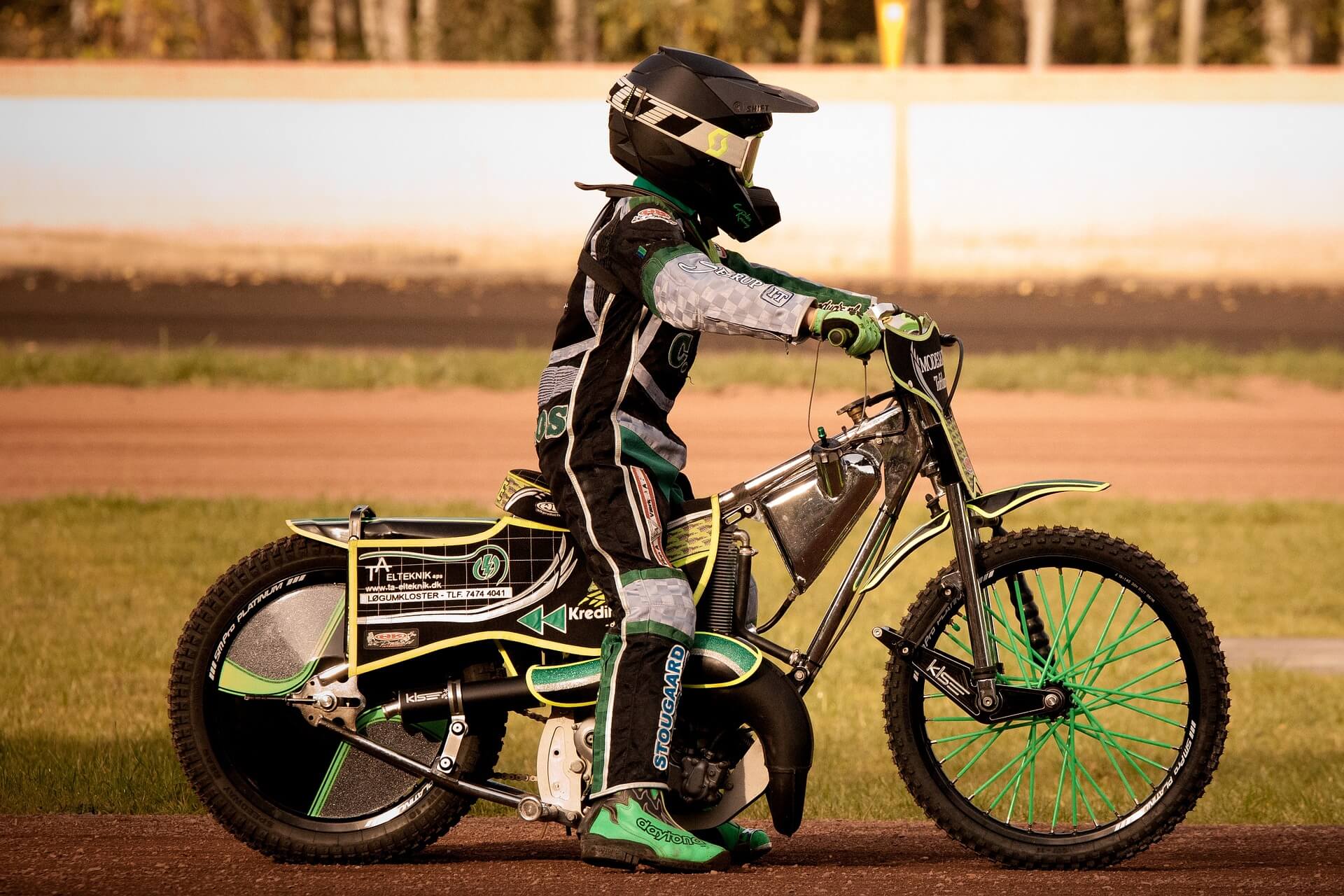 Jak motory spalinowe dla dzieci wpływają na ich rozwój?