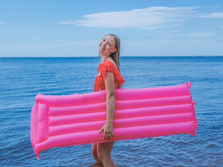 Kolonie i obozy nad morzem – jak wybrać najlepszy wypoczynek dla dziecka?