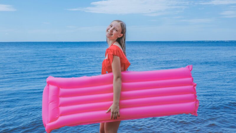 Kolonie i obozy nad morzem – jak wybrać najlepszy wypoczynek dla dziecka?