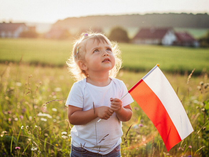 Wiersze patriotyczne dla dzieci – najpiękniejsze utwory na różne okazje